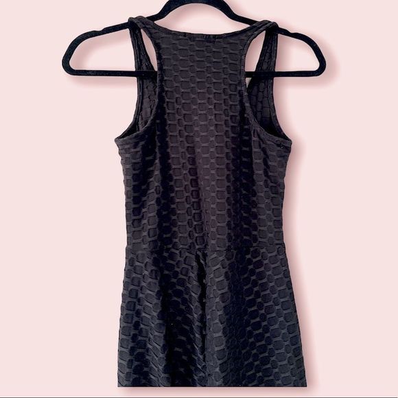 ❤️‍🔥 Black Fitted Ribbed RacerBack Shorts Romper/Bodysuit❤️‍🔥 - Picture 2 of 5